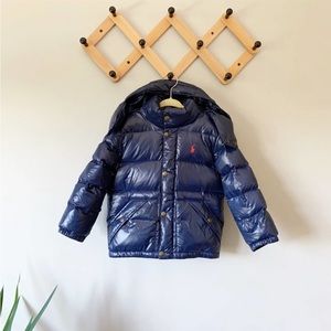 RALPH LAUREN Nylon Puffer Coat With
Detachable Hood. Rad shiny navy nylon size4t